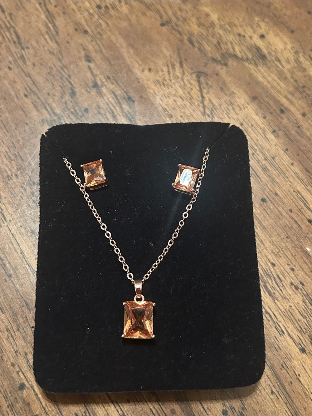 Austrian Crystal Champagne Solitaire Pendant Necklace & Stud Earrings Rosetone
